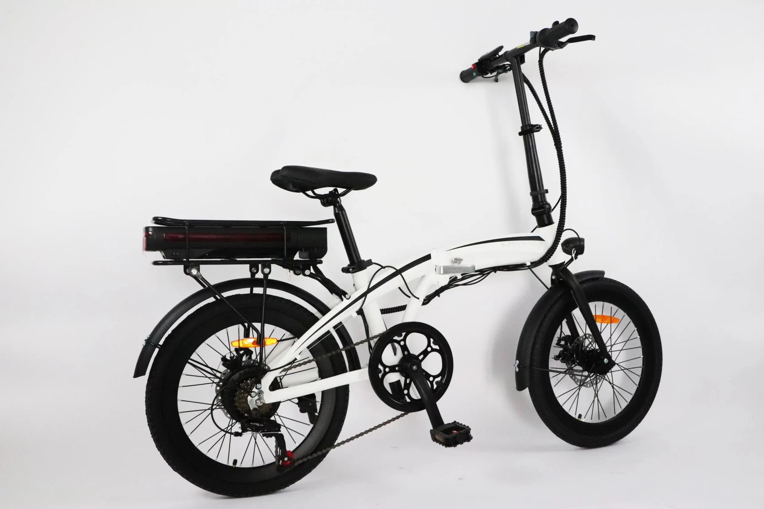 imagen de una bicicleta electrica de plegable modelo efold pro de color blanco